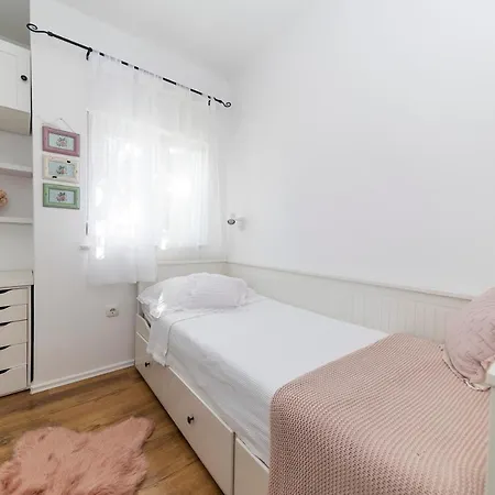 Fani Apartment *