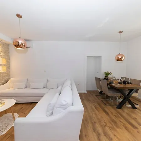 Fani Apartment *